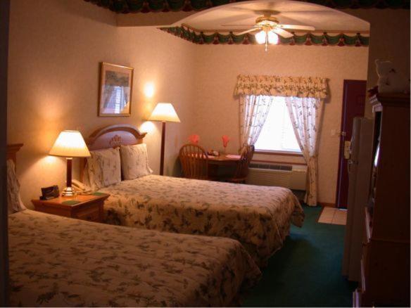 Townhouse Inn & Suites Omaha Room photo